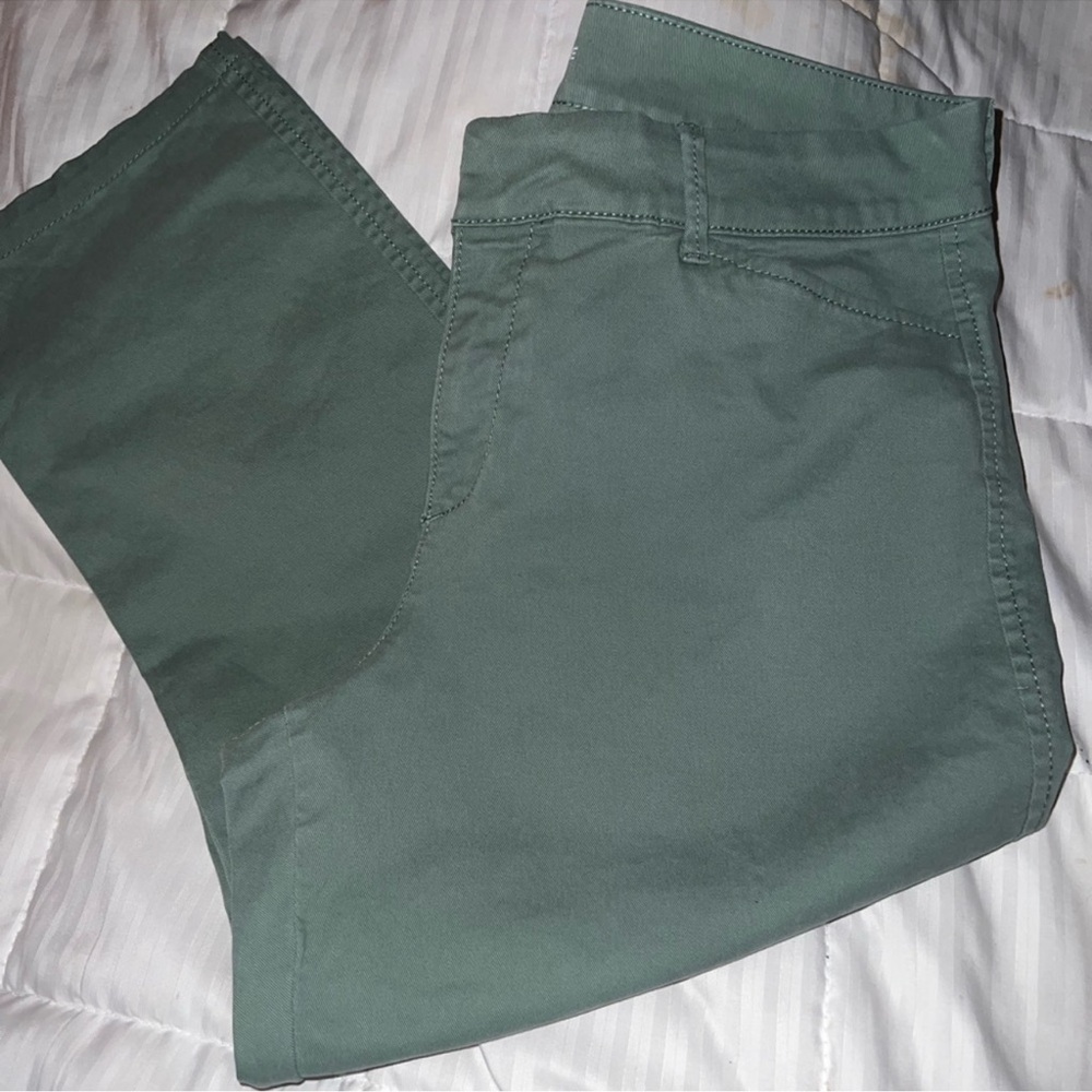 Old Navy Pixie Capri Pants Size 10